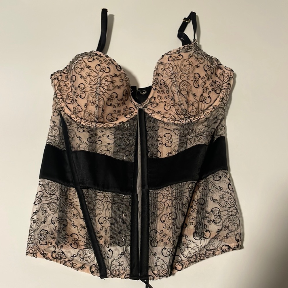 Victoria’s Secret 32C